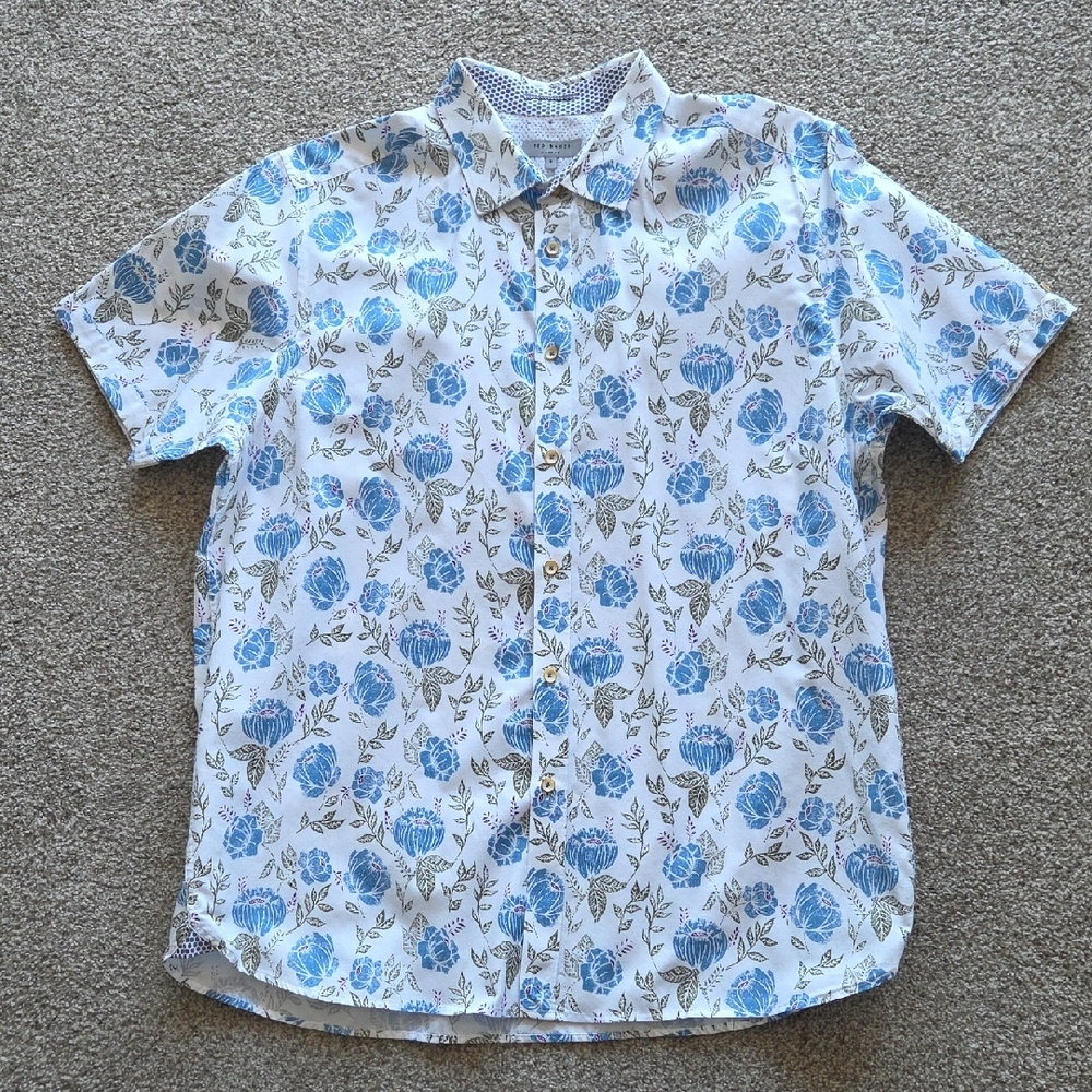 Ted Baker Blue and White Floral Short-Sleeve Button-Down Shirt